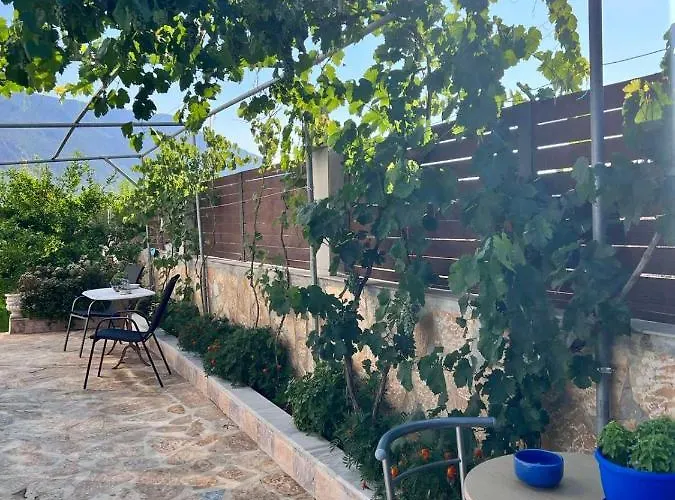 펜션 Kontis' Luxury Detached House Near The Sea *