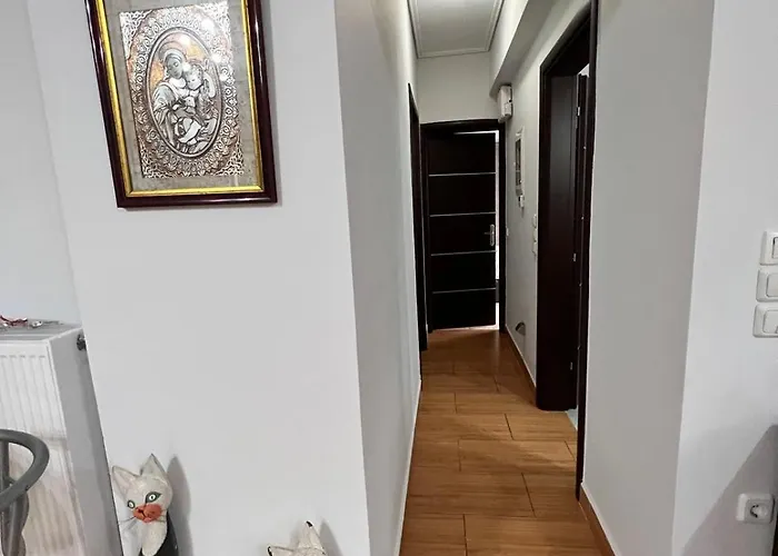 펜션 Kontis' Luxury Detached House Near The Sea 루트라키