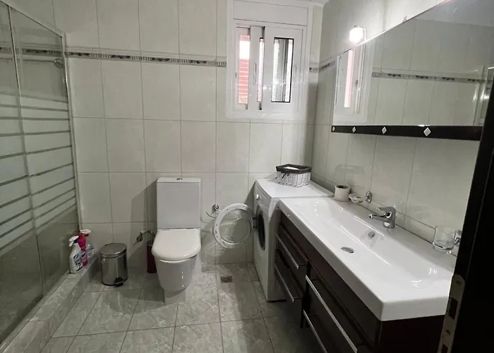 펜션 Kontis' Luxury Detached House Near The Sea *