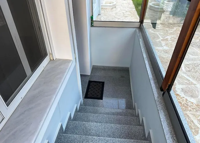 別荘 Kontis' Luxury Detached House Near The Sea ルートラキ