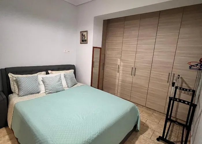 Kontis' Luxury Detached House Near The Sea Dom wakacyjny *