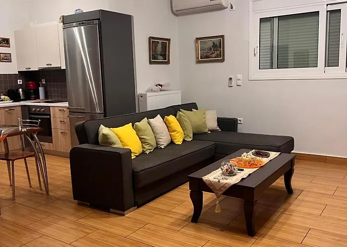 Kontis' Luxury Detached House Near The Sea 루트라키