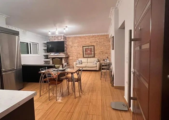 Kontis' Luxury Detached House Near The Sea